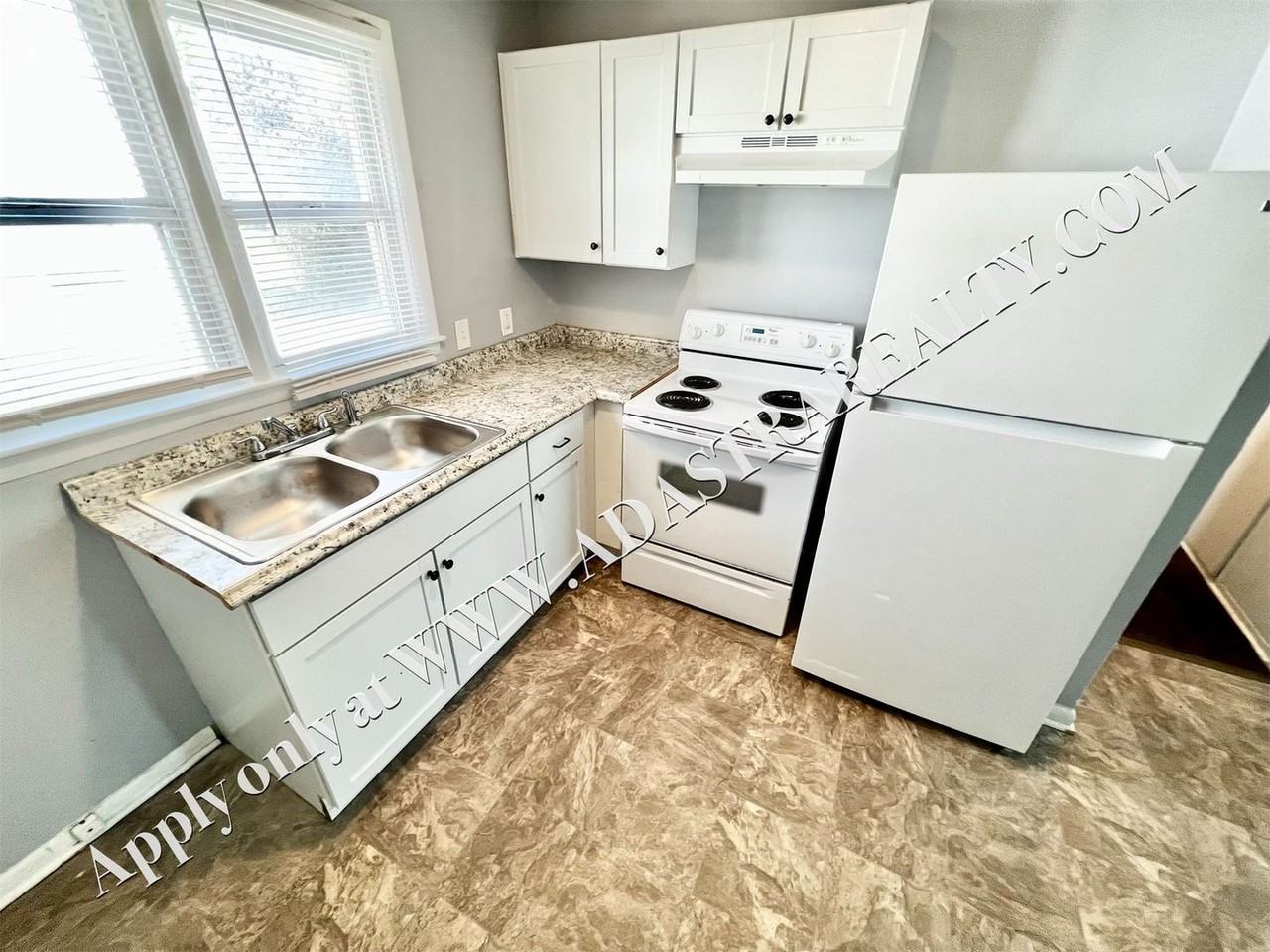 9600 E 18th St S - Photo 7 of 13