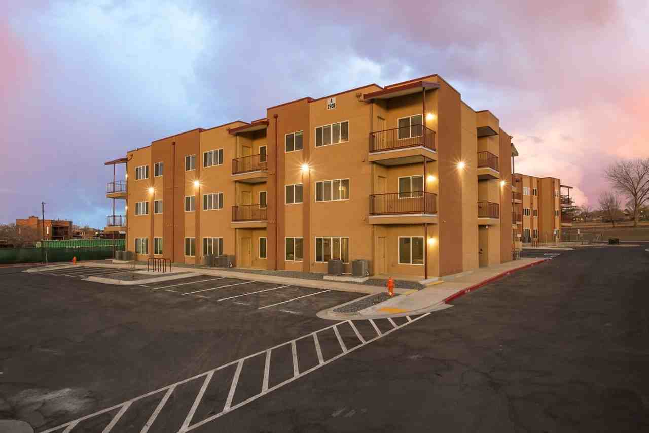 2930 Mulberry Street Southeast - Photo 6 of 50