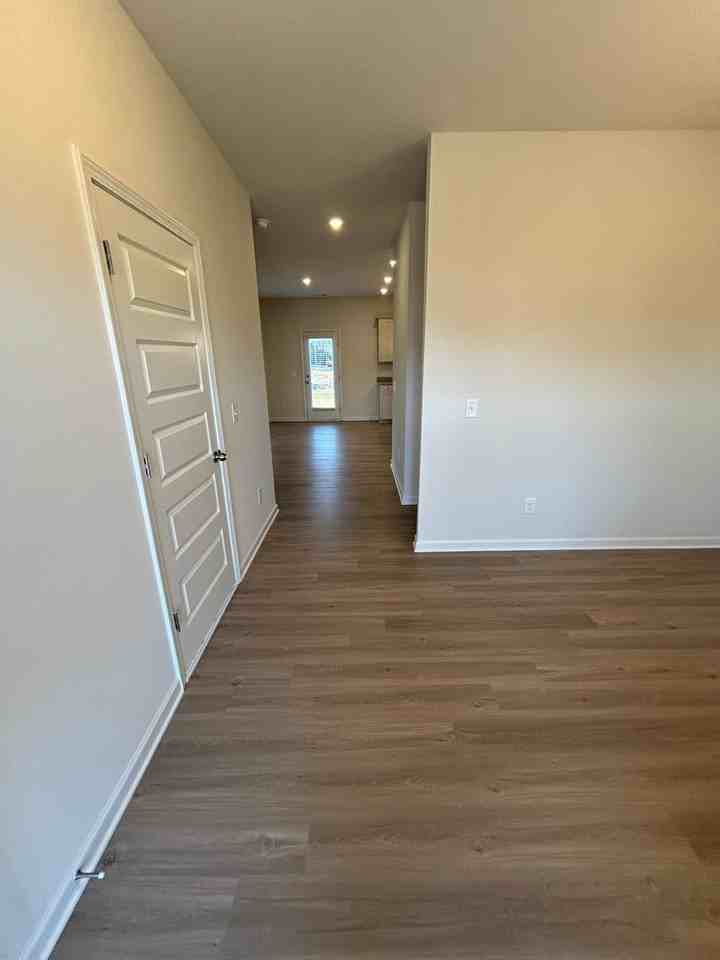 15 Longbrooke Dr Se - Photo 4 of 26