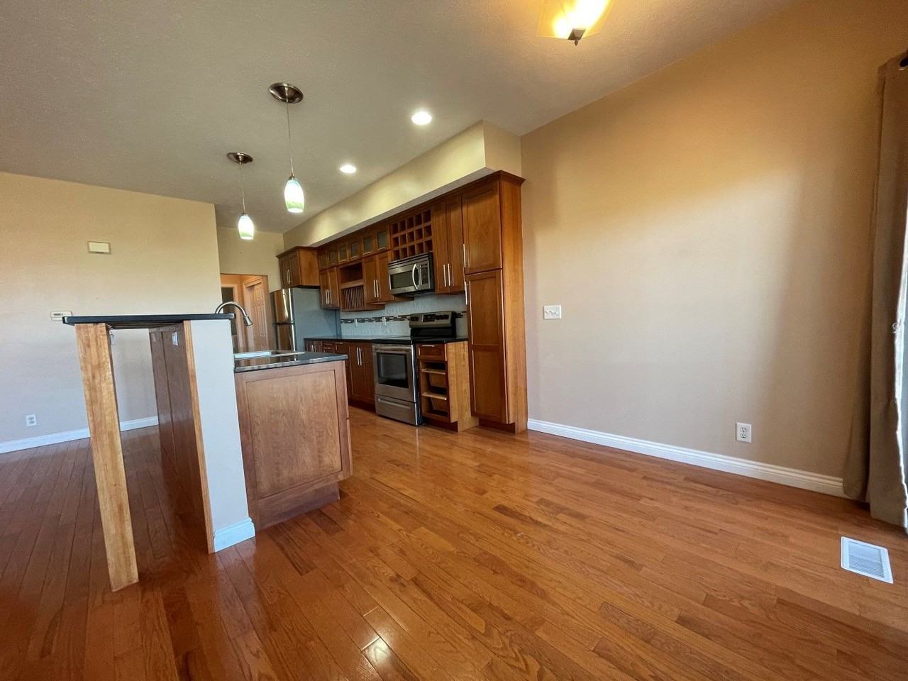 14008 Tregaron Ridge Ave Apt D - Photo 7 of 19