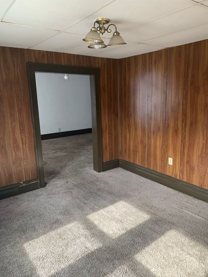 302 Clay St - Photo 6 of 6