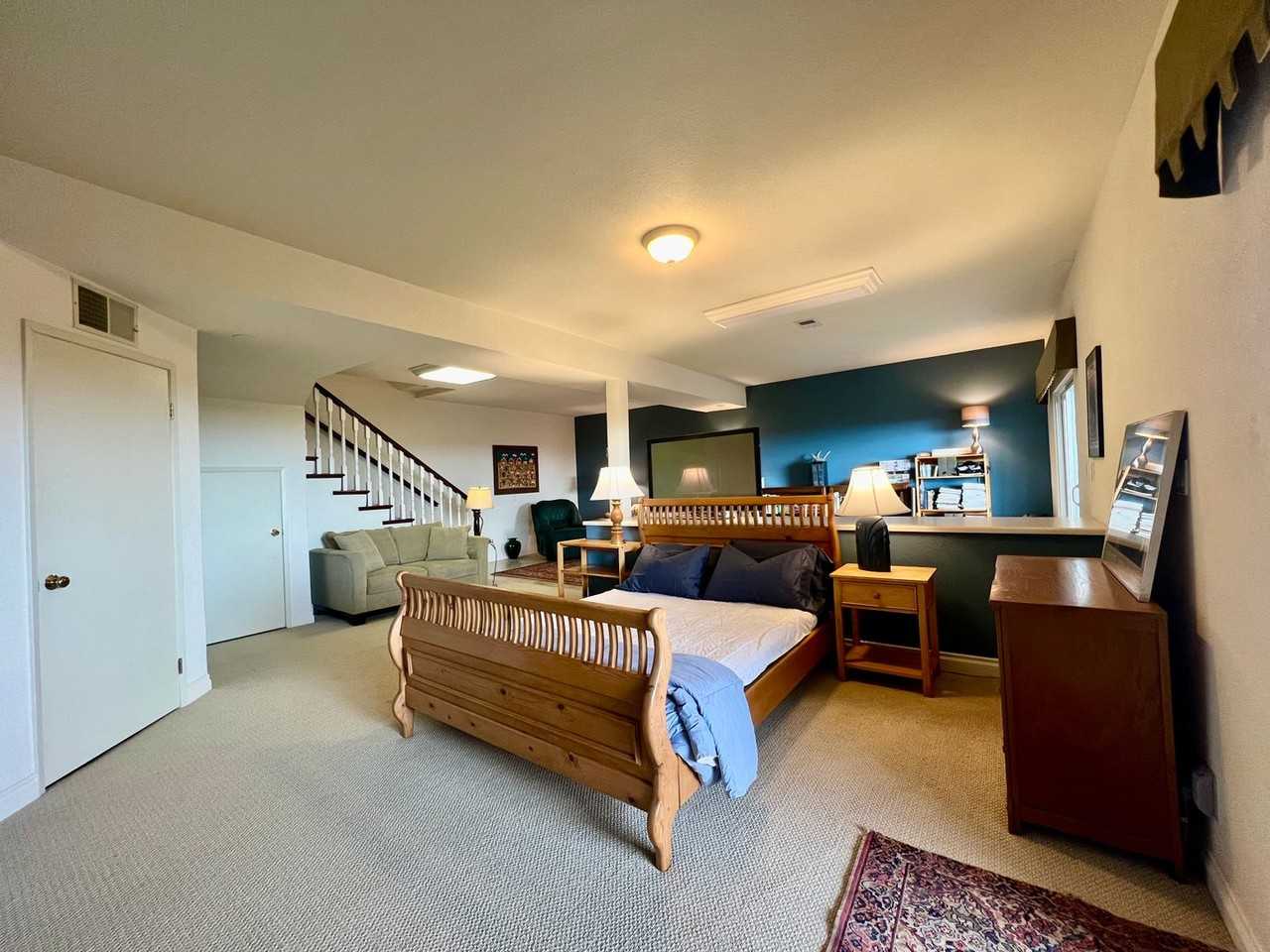 2666 Montrose Pl - Photo 2 of 13