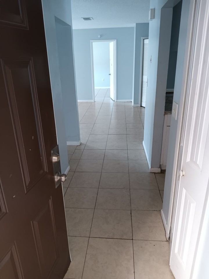 5214 Via Hacienda Cir #207 - Photo 2 of 8