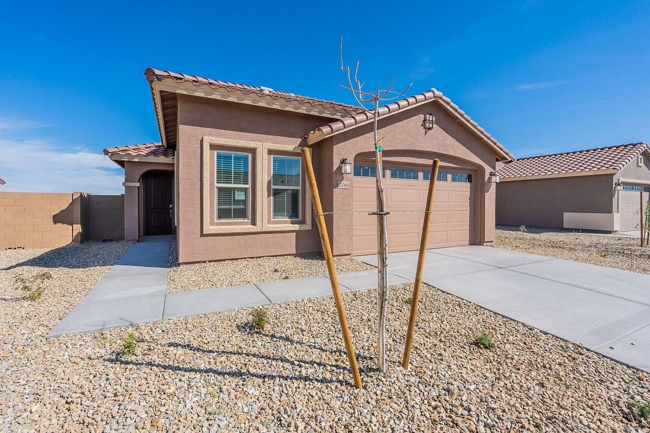 17066 W Artemisa Ave - Photo 2 of 37