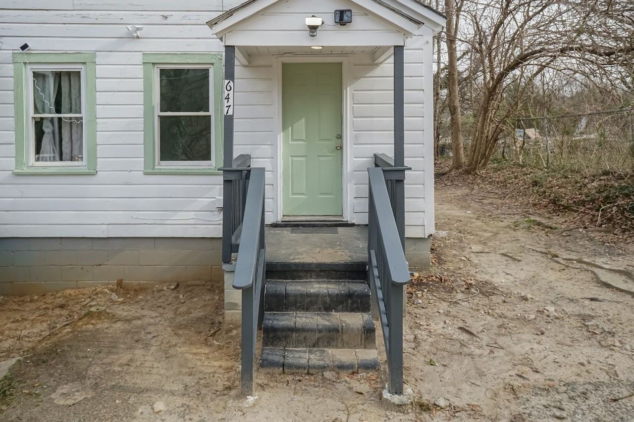 647 Arch St - Photo 2 of 16