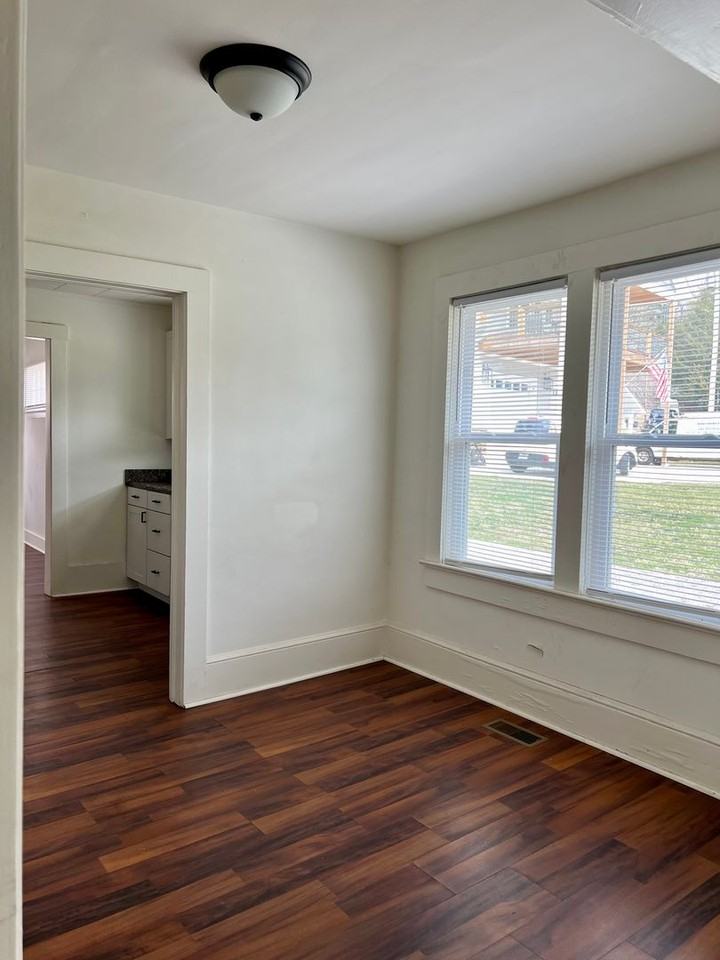 56 Summit Lake Ln - Photo 3 of 11