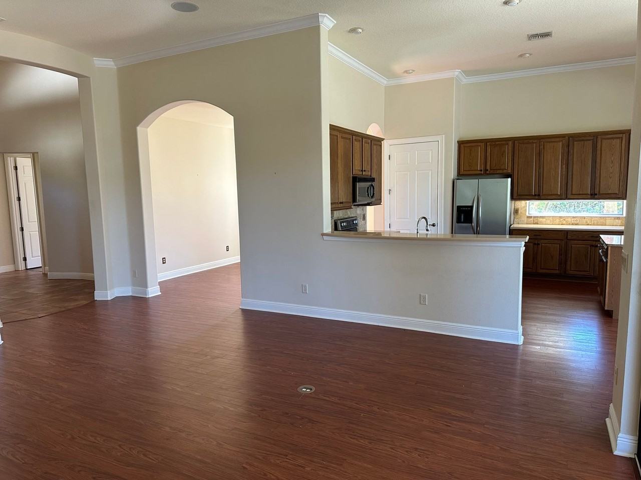 5204 Greens Dr - Photo 3 of 22