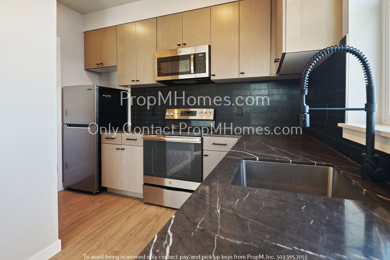 1801 N Rosa Parks Way #302 - Photo 7 of 15