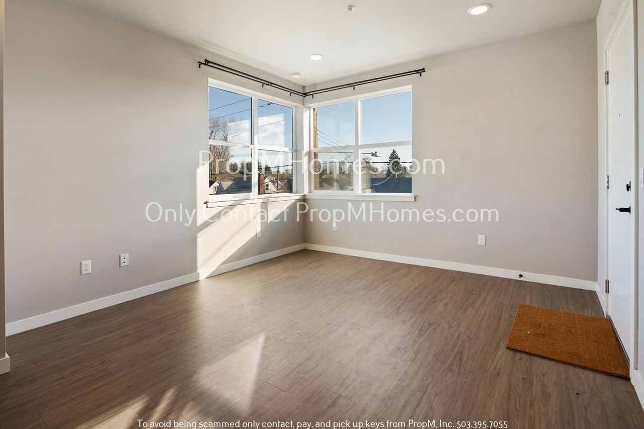 1801 N Rosa Parks Way #302 - Photo 4 of 15