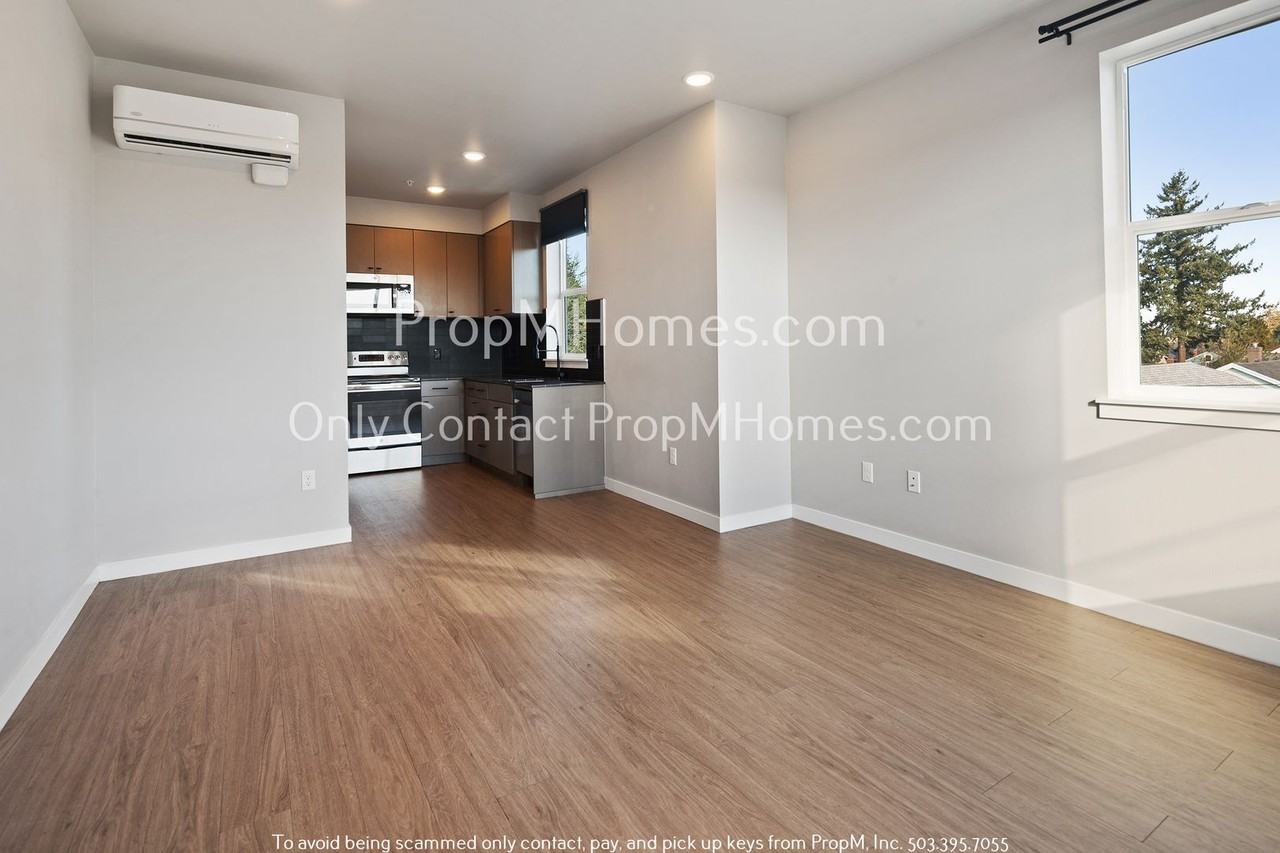 1801 N Rosa Parks Way #302 - Photo 6 of 15