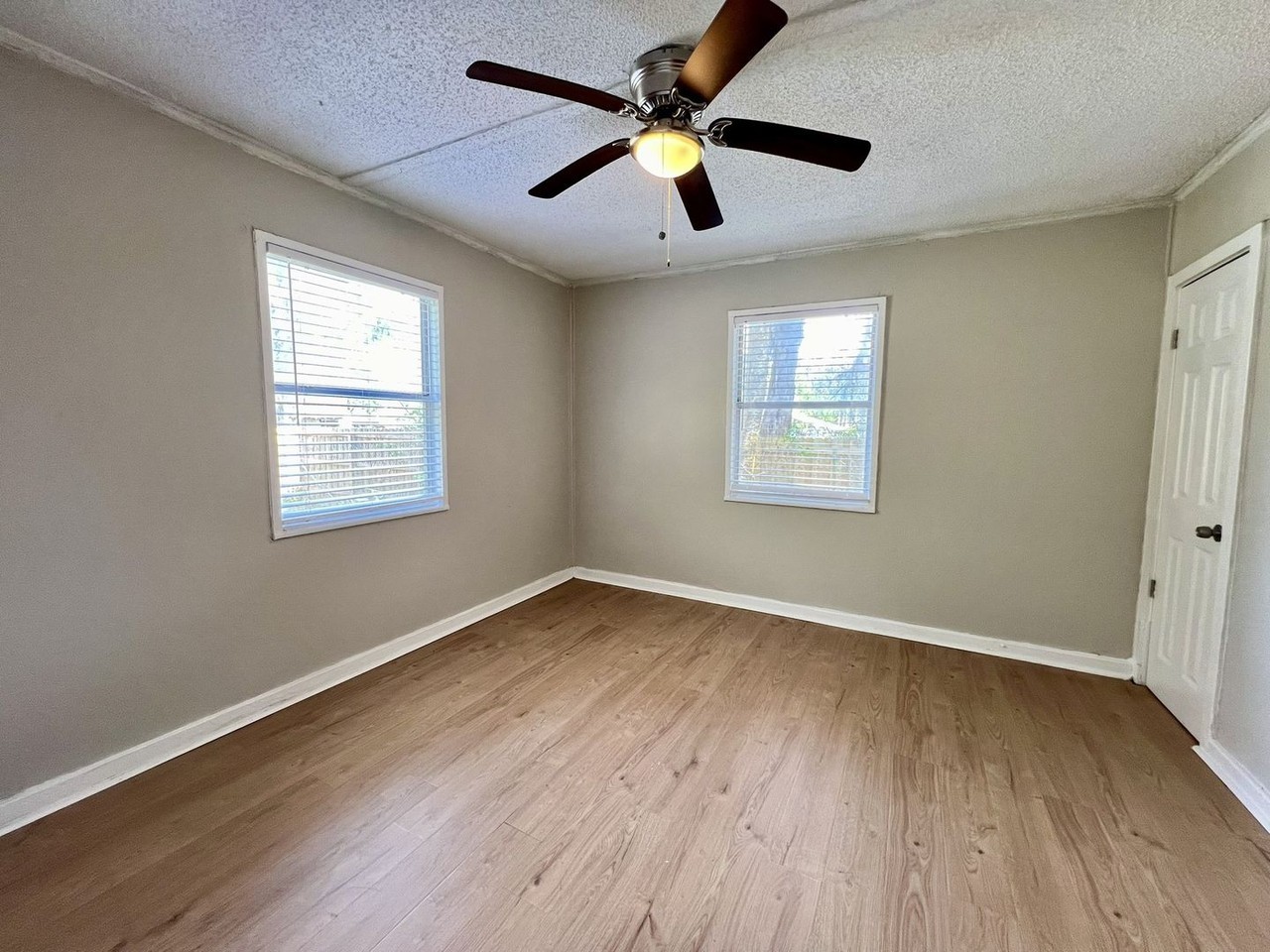 5915 Wilmar Rd - Photo 6 of 9