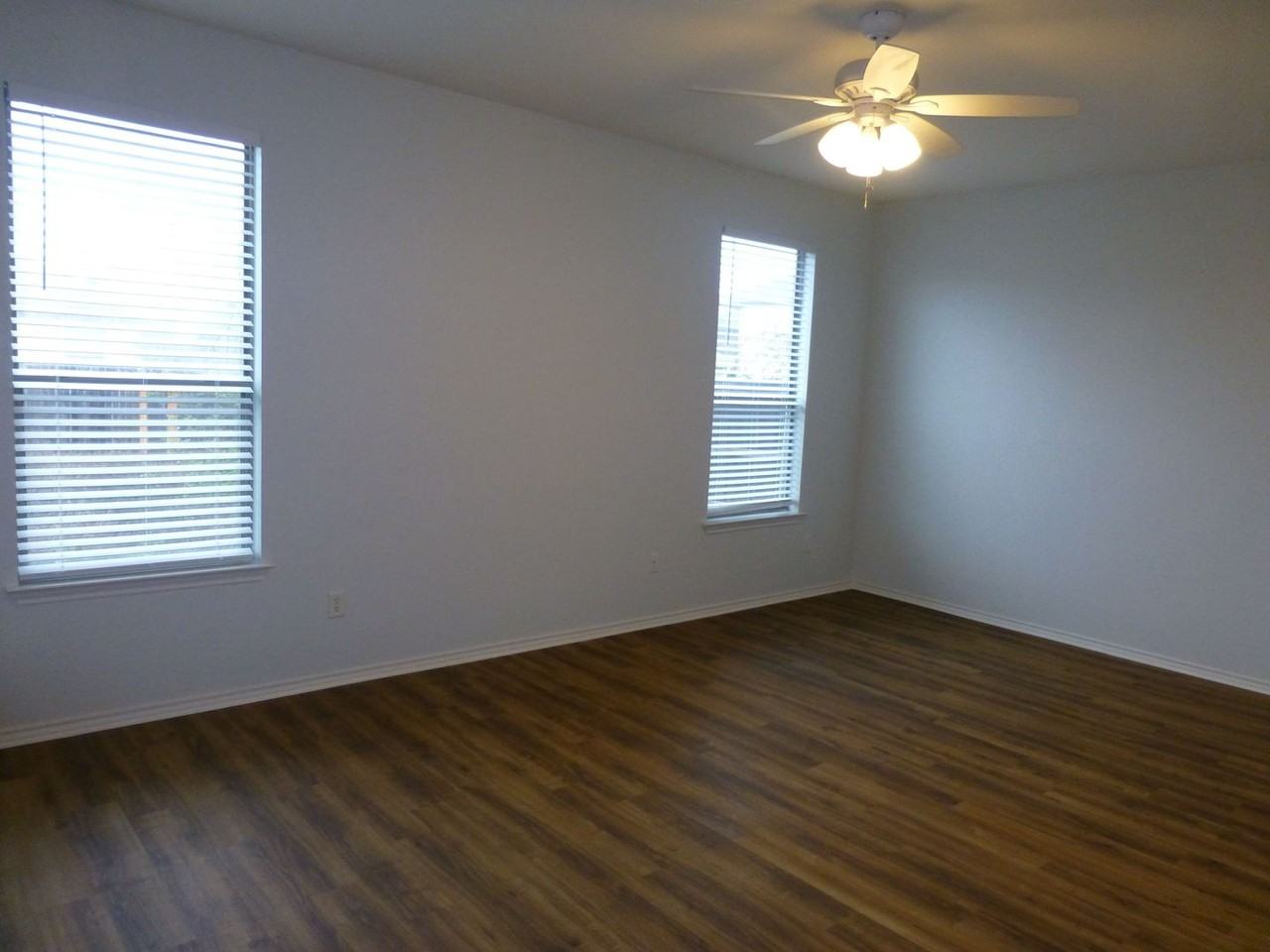 1726 E Mesa Park Cv - Photo 6 of 12