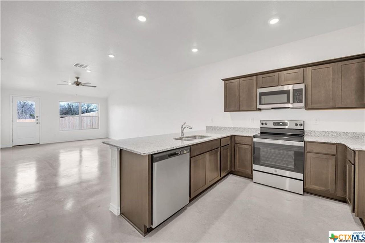 1210 Lehmann - Photo 2 of 15