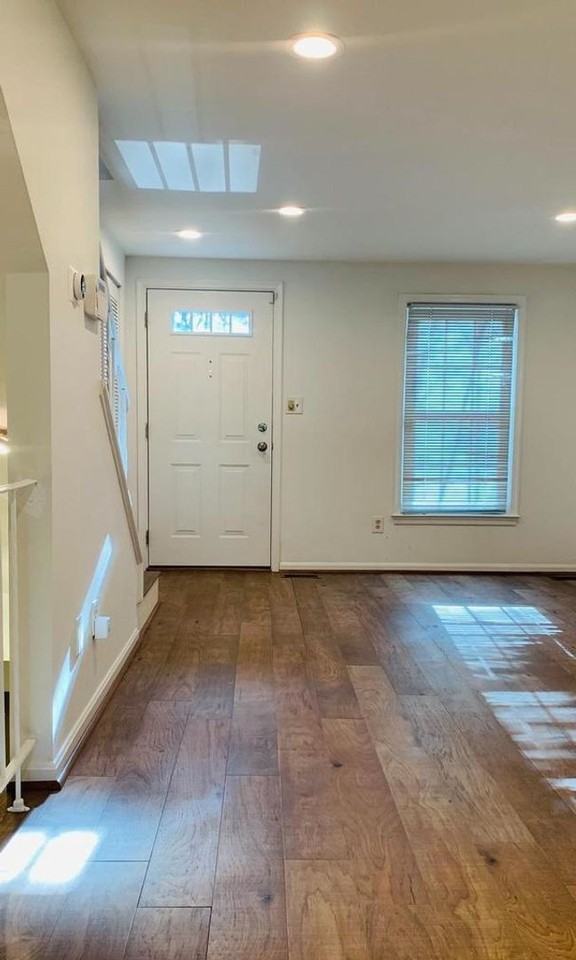 20520 Strath Haven Dr - Photo 4 of 12