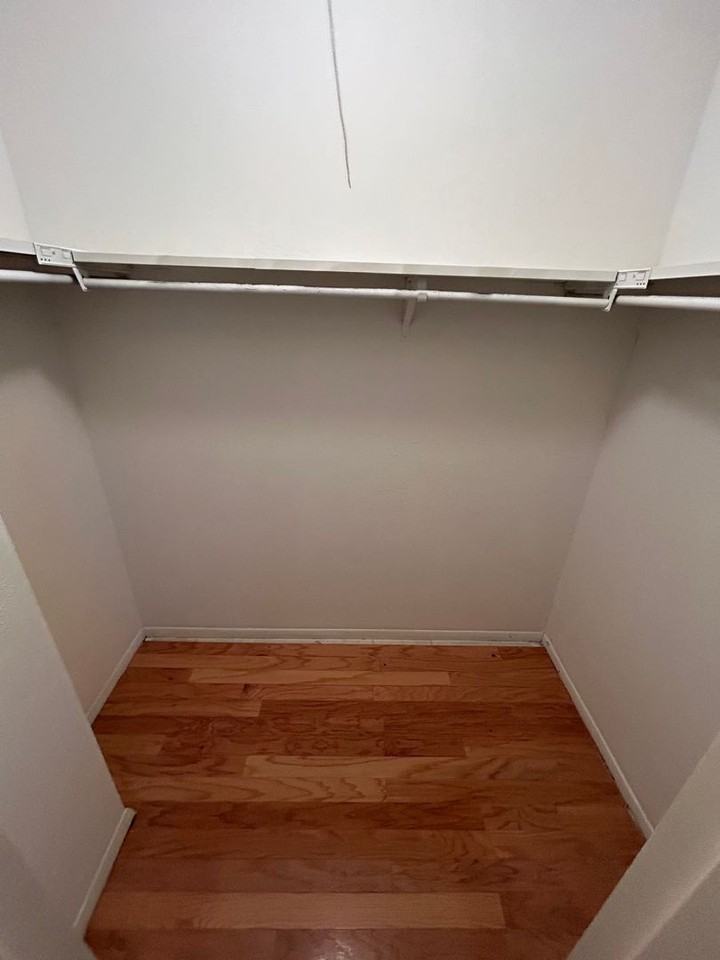2034 Clubridge Dr - Photo 6 of 21