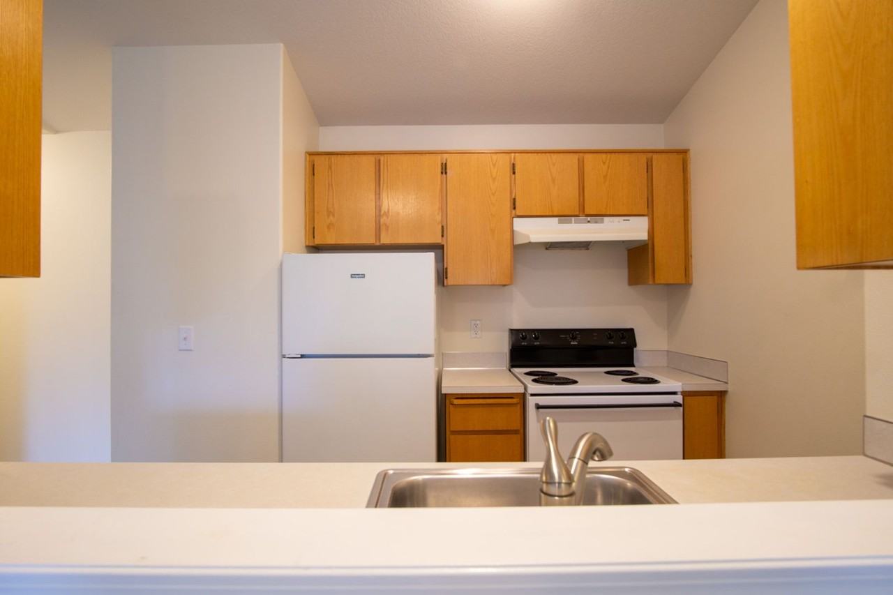 130 Se 105th Ave #G2 - Photo 4 of 15