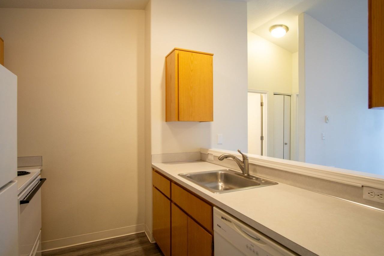 130 Se 105th Ave #G2 - Photo 6 of 15
