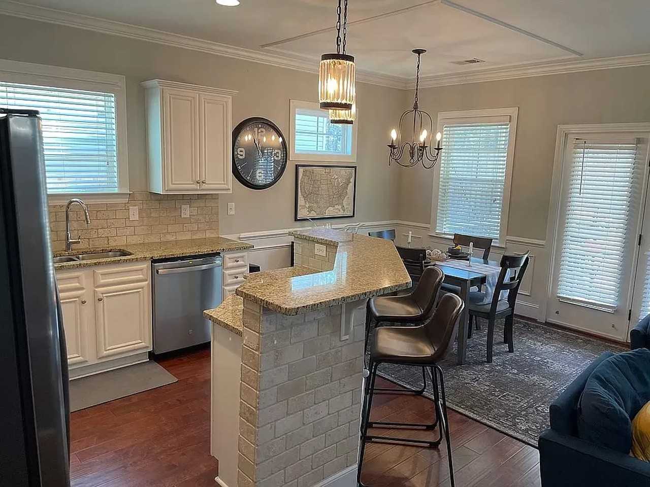 237 Claudia Drive - Photo 4 of 20