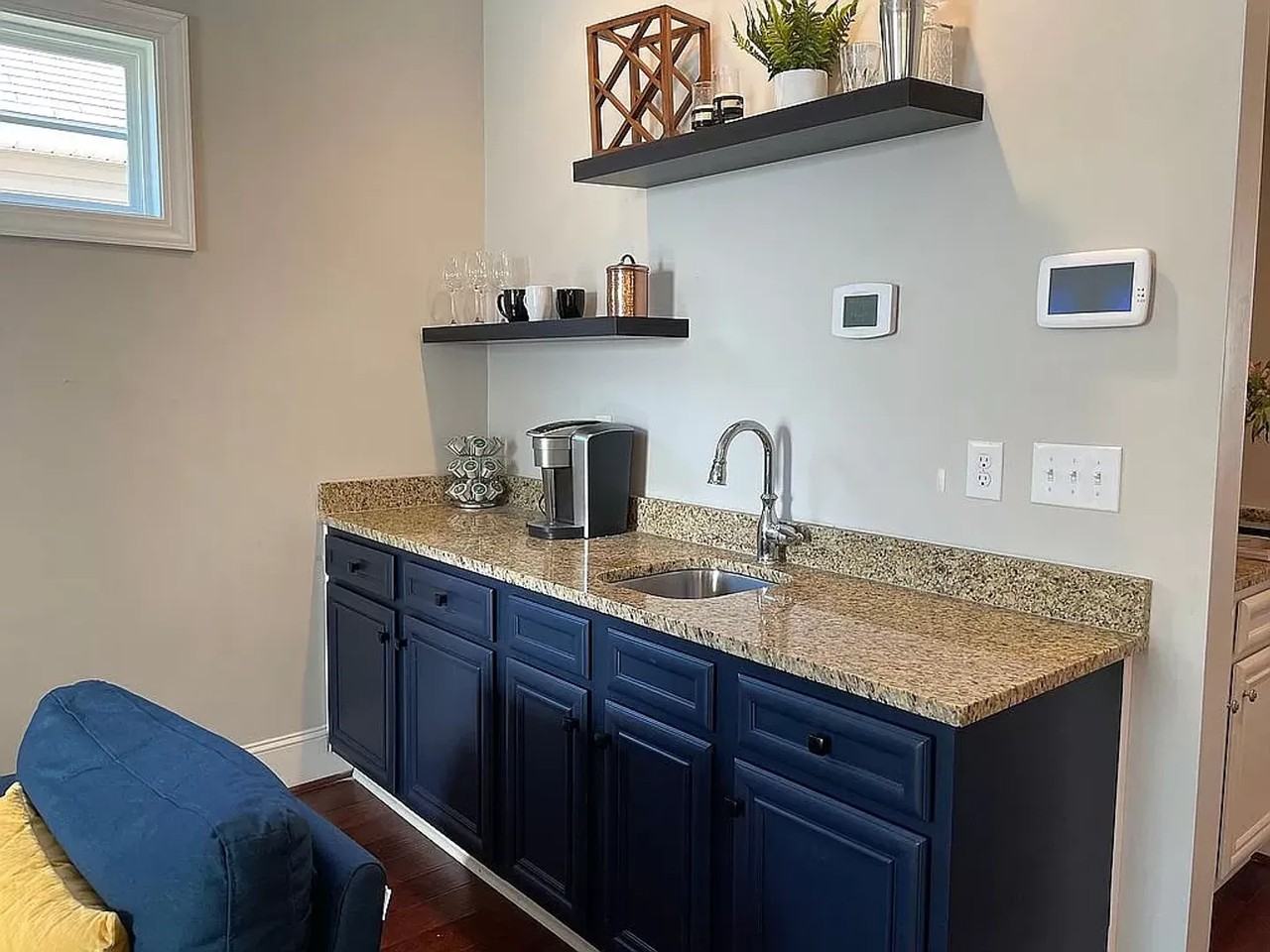 237 Claudia Drive - Photo 5 of 20