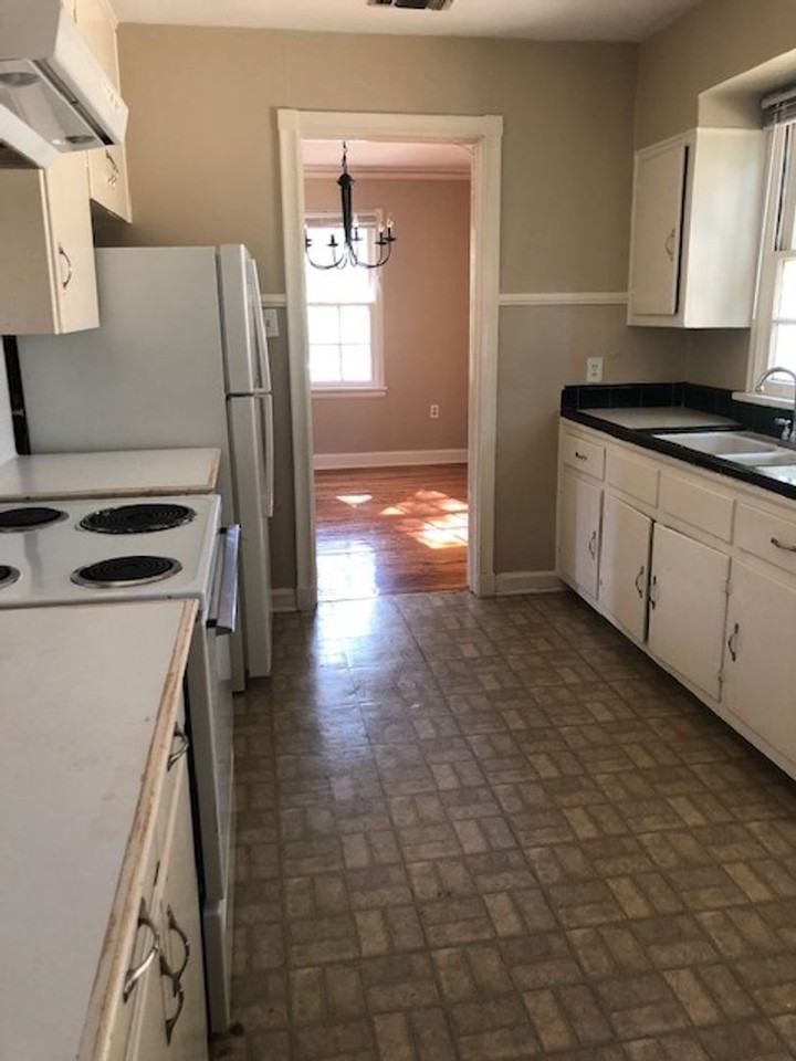 911 Rittiner Dr - Photo 4 of 8