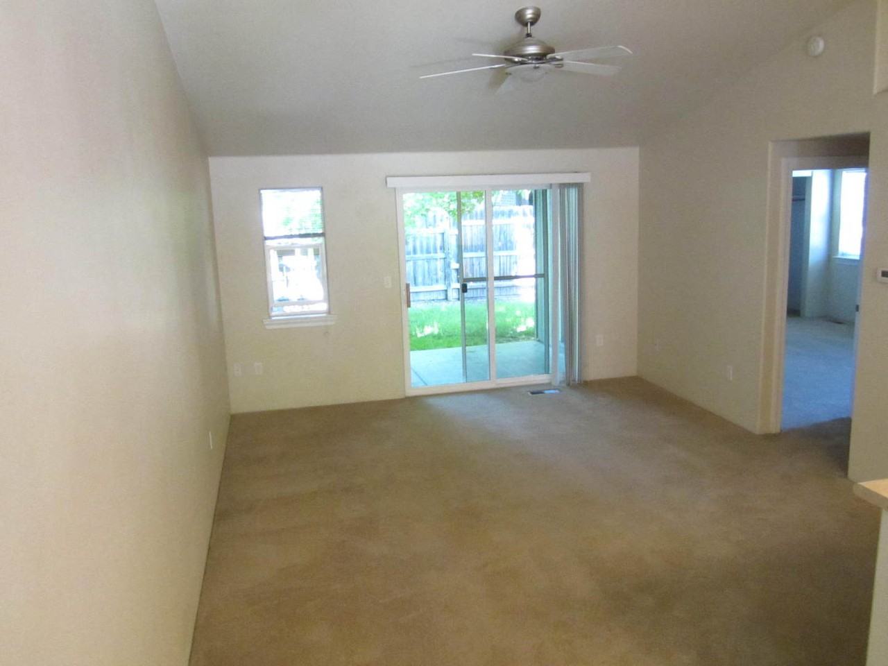 116 Cottonwood Dr - Photo 2 of 8