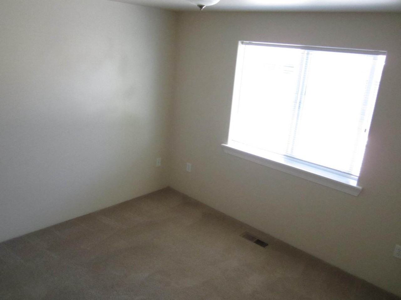 116 Cottonwood Dr - Photo 5 of 8