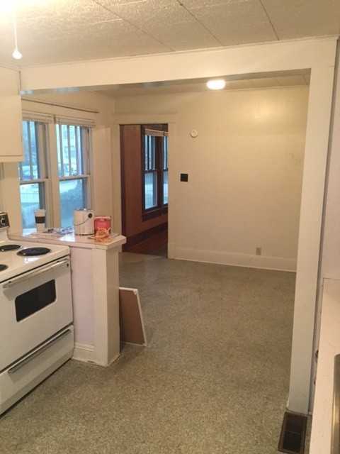 721 W Putman St - Photo 3 of 15