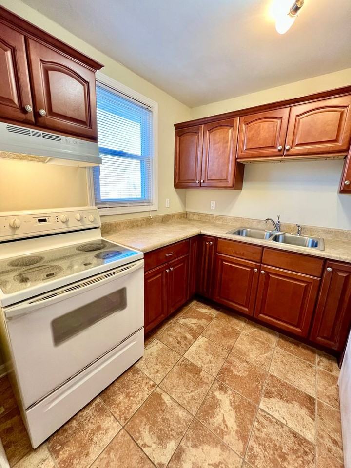 312 Moss Rose Ct - Photo 3 of 10