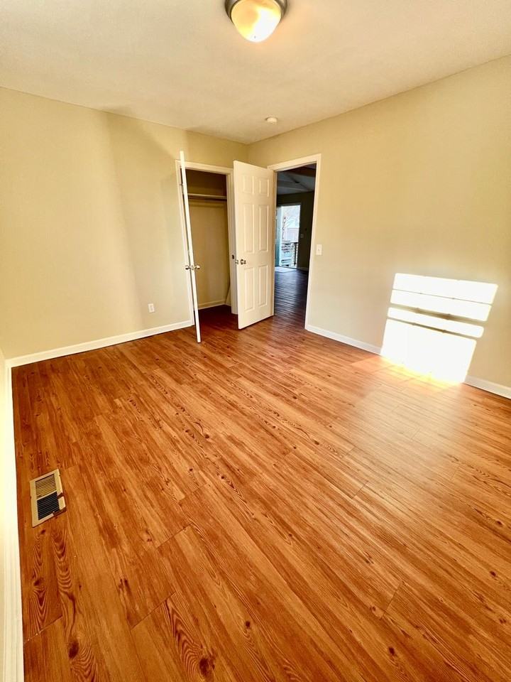 312 Moss Rose Ct - Photo 7 of 10