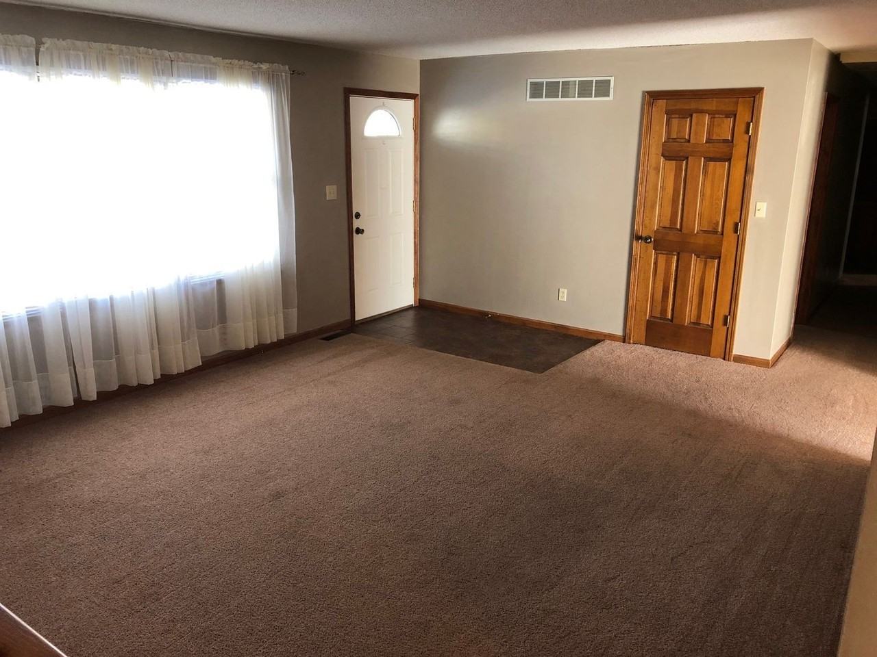 3913 Rustic Ln - Photo 2 of 34