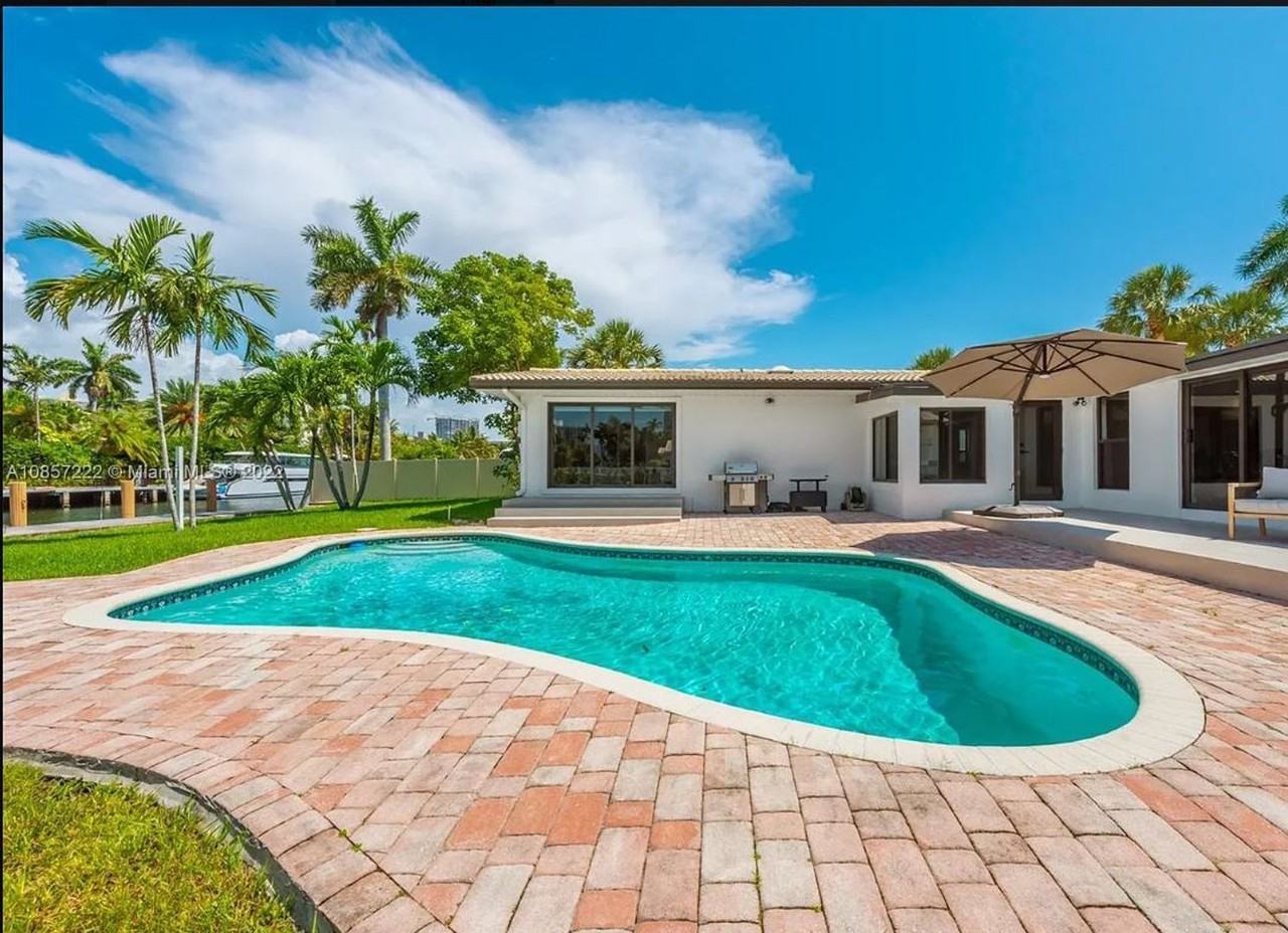 536 Hibiscus Dr - Photo 6 of 17