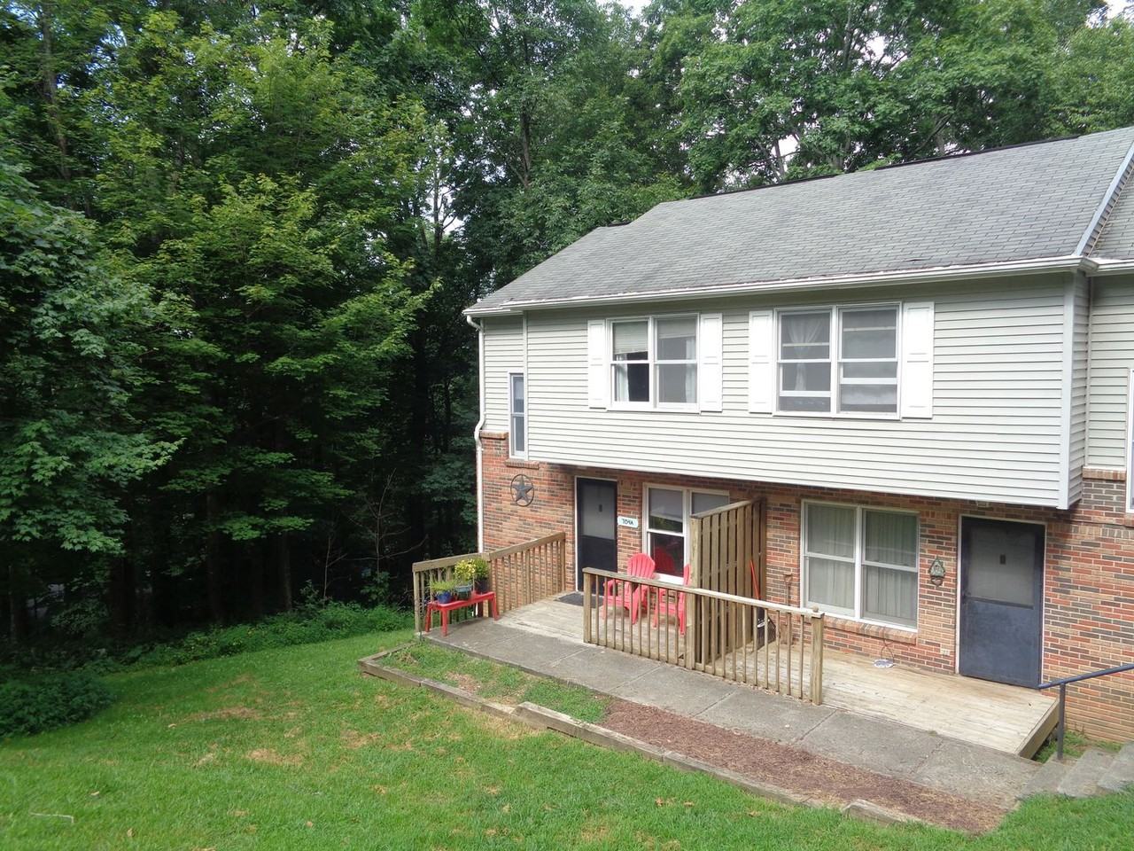 704 Margo Rd - Photo 2 of 42