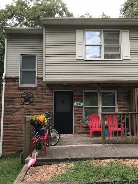 704 Margo Rd - Photo 3 of 42