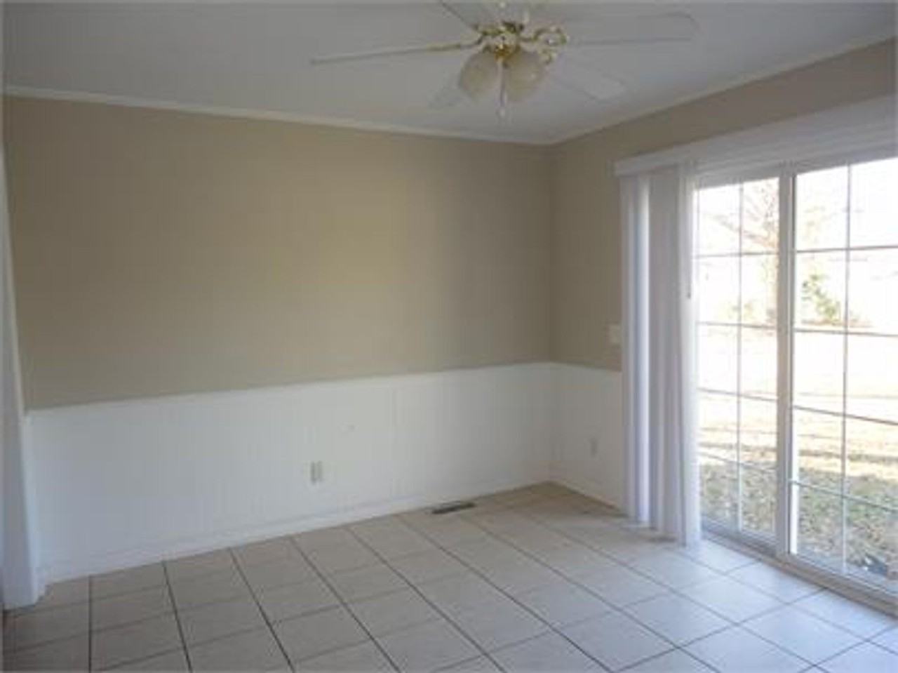 114 Antler Dr - Photo 3 of 8