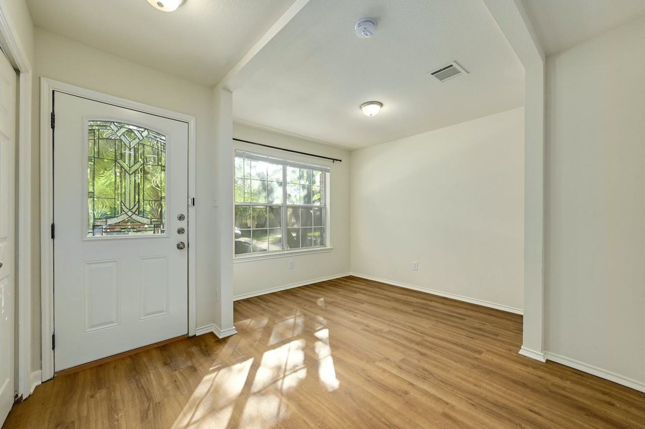 1531 Parkfield Cir - Photo 2 of 25