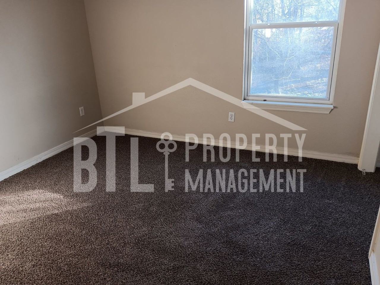 144 Earlbrook Rd - Photo 4 of 10