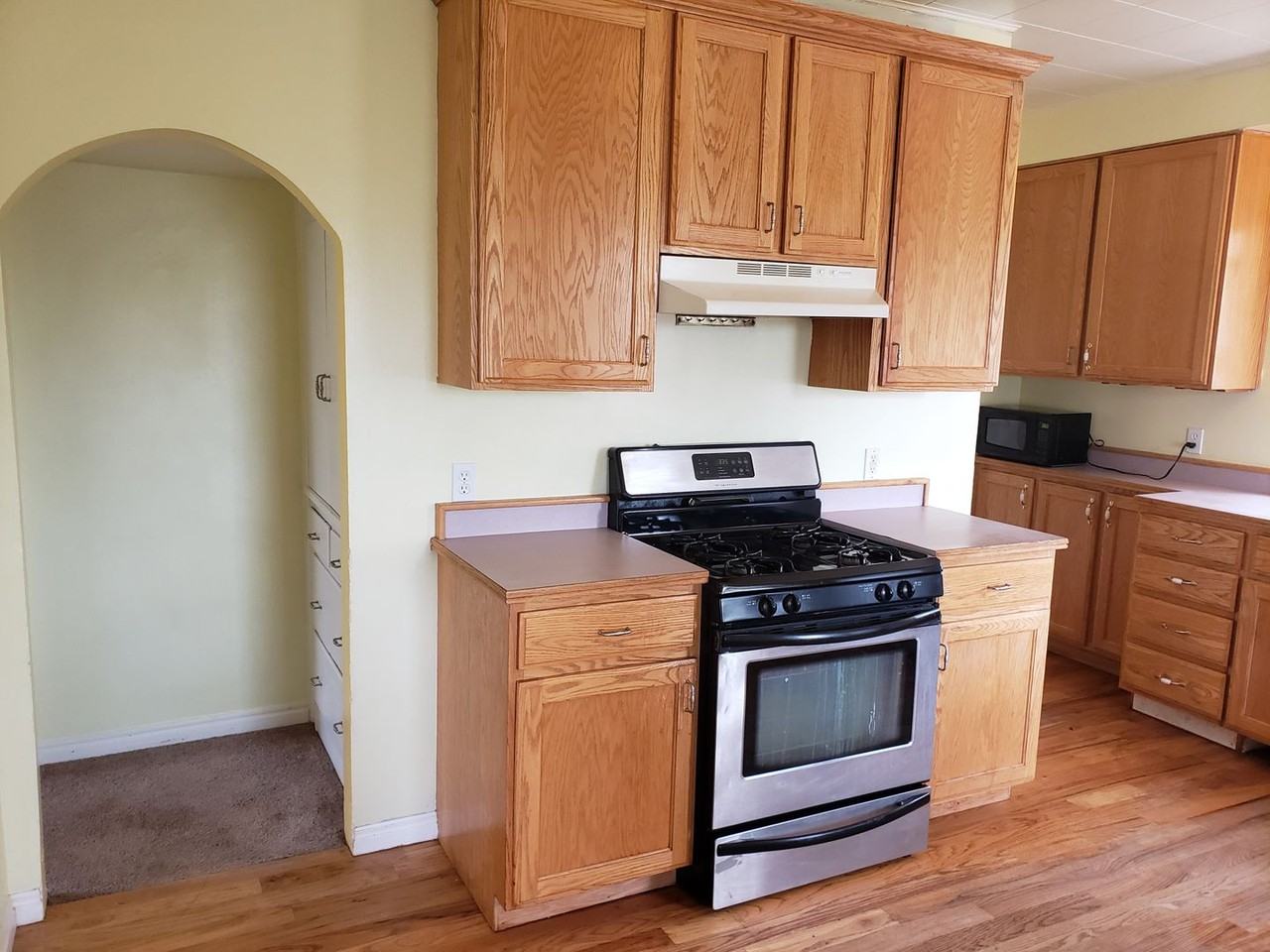 90 N 400 E - Photo 2 of 19