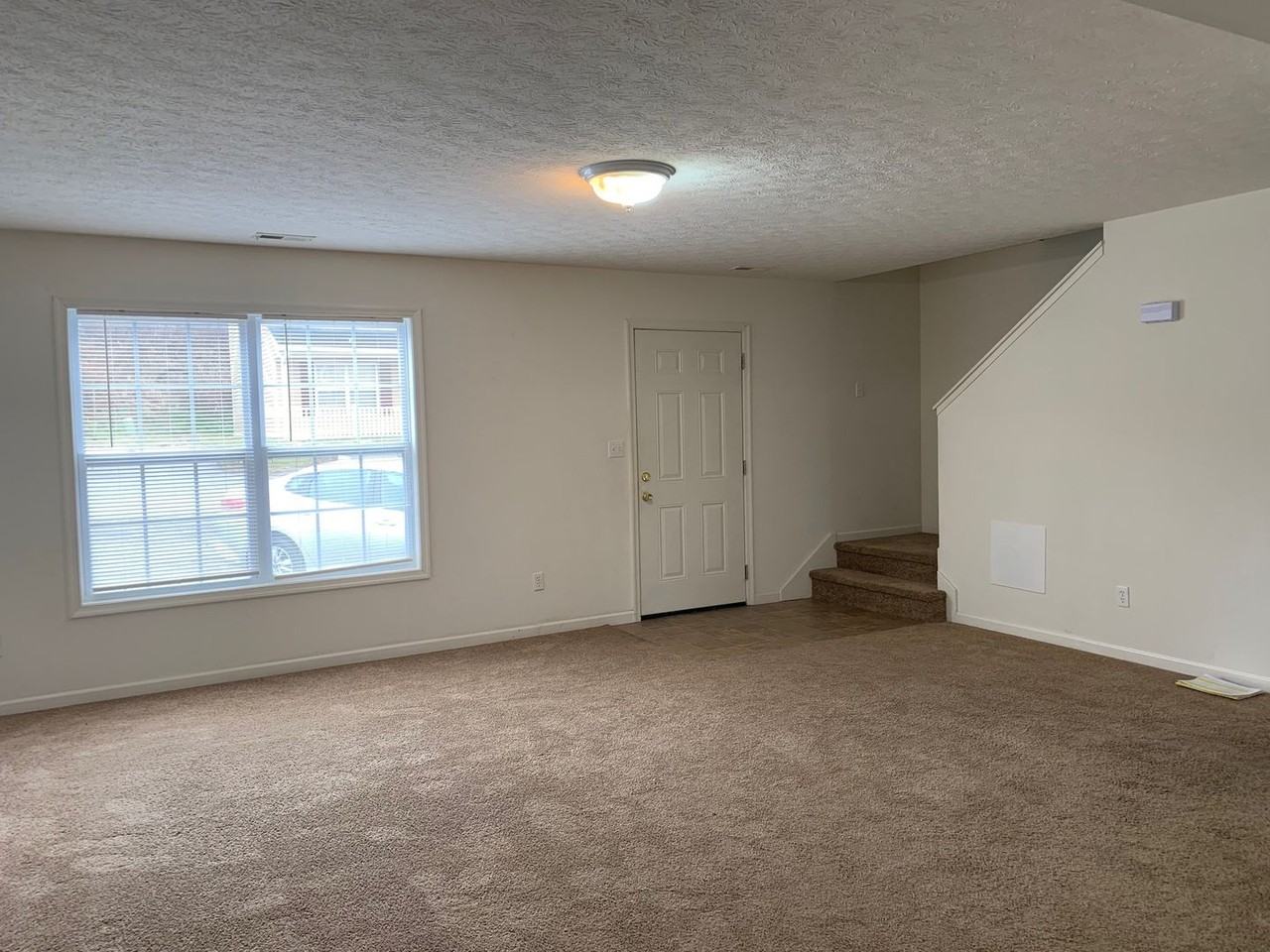20 Station Ln Ne - Photo 5 of 11