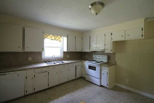 4010 Crestview Dr - Photo 2 of 7