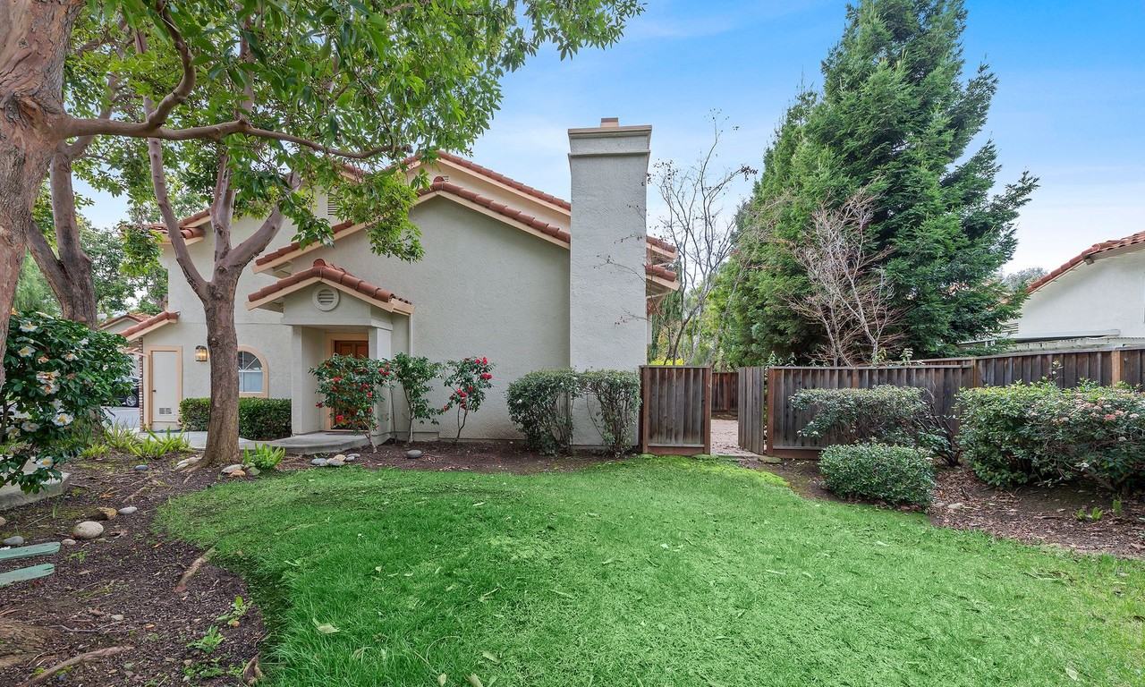 2107 Ornellas Dr - Photo 2 of 18