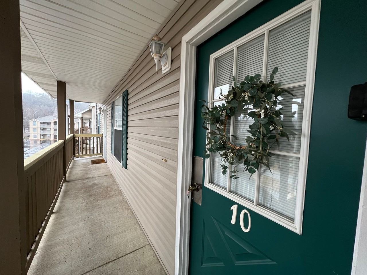 680 Fall Creek Dr - Photo 2 of 21