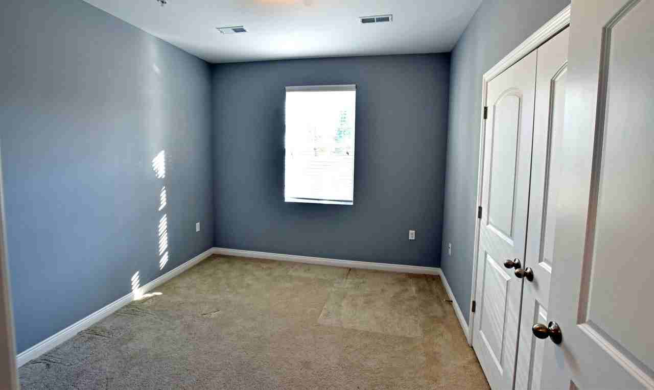 54246 Bay Point Dr - Photo 7 of 27