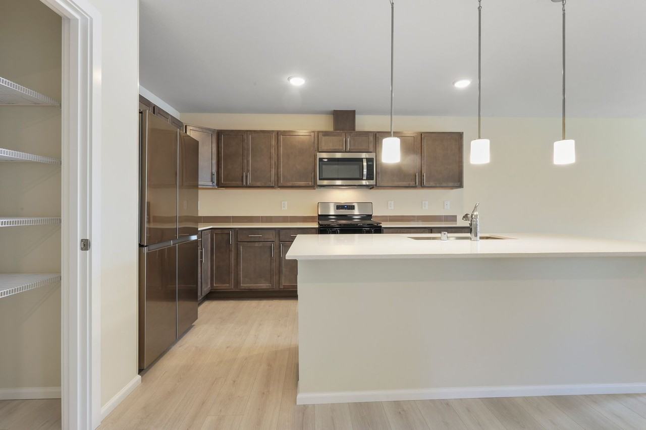 7801 24th Ct Se - Photo 4 of 26