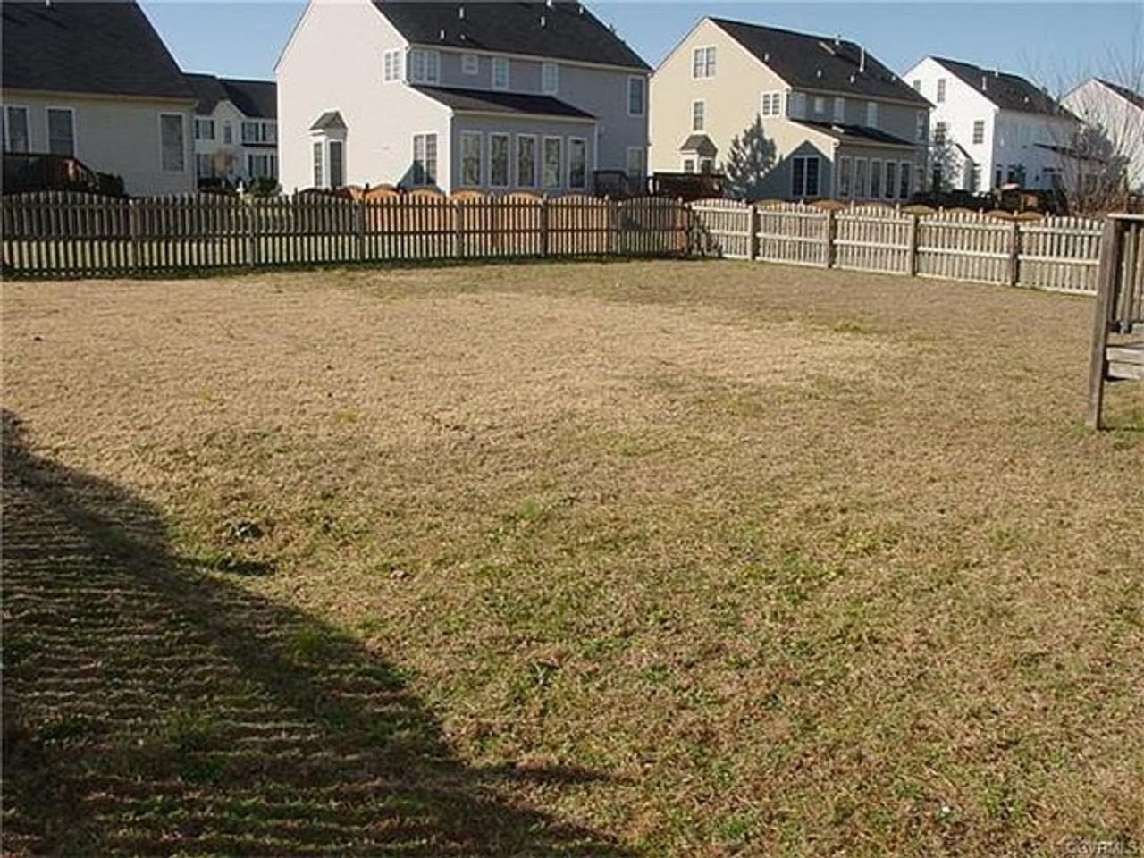 10705 Peterfield Ln - Photo 2 of 4