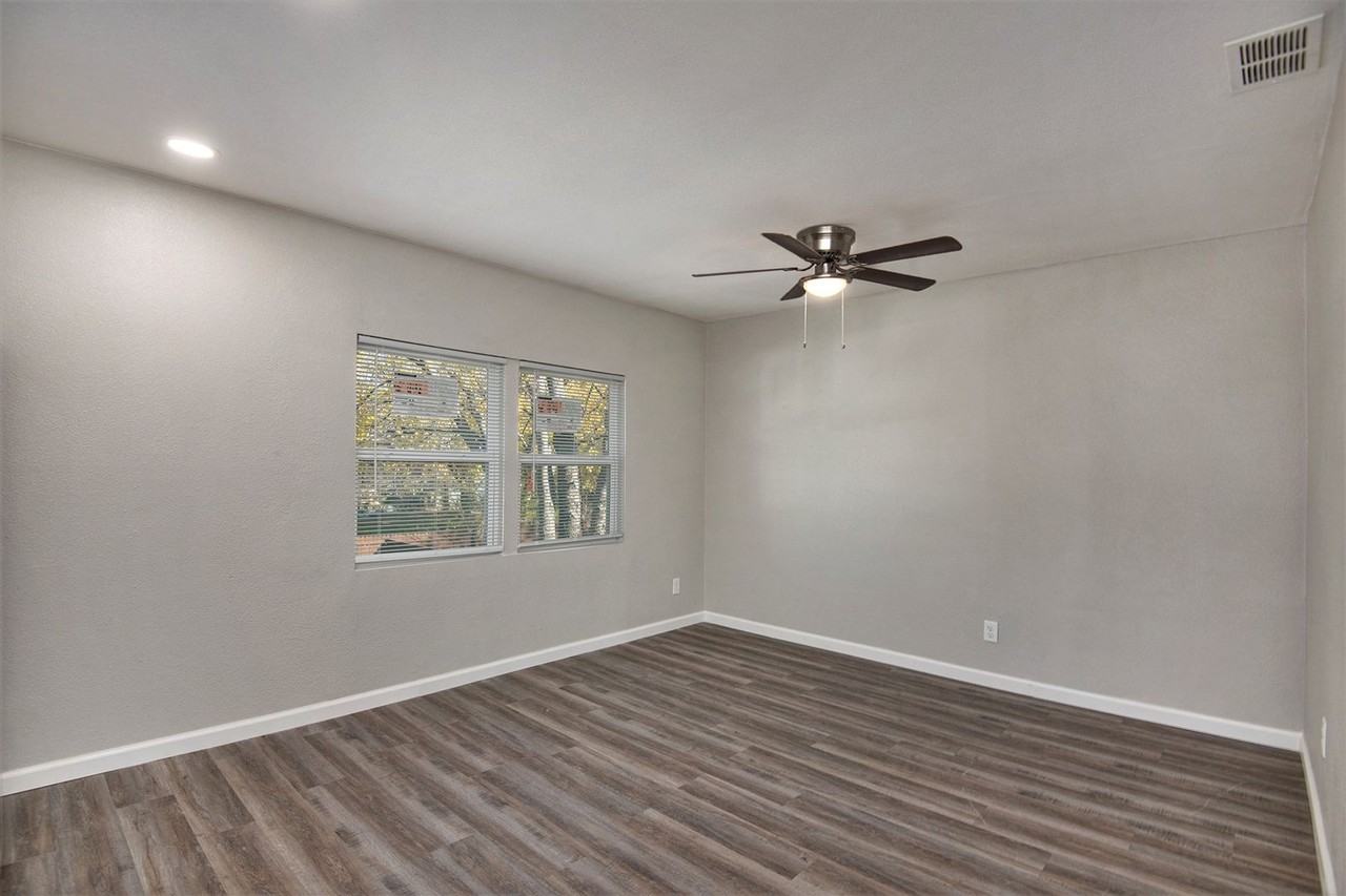 408 Dawson Cir #B - Photo 6 of 23