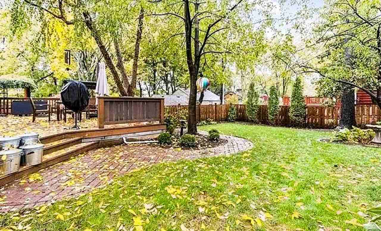 4704 Rockhill Rd - Photo 3 of 18