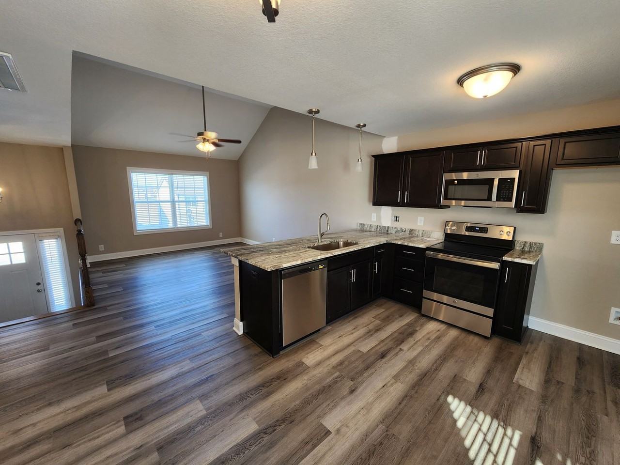 767 Boreal Way - Photo 4 of 20