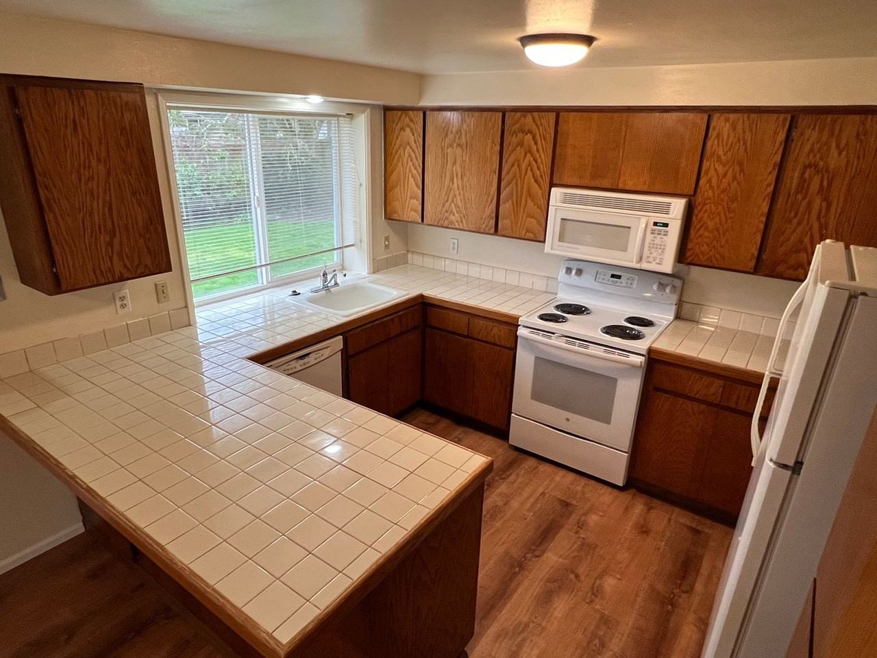 1670 Best Ln - Photo 7 of 25