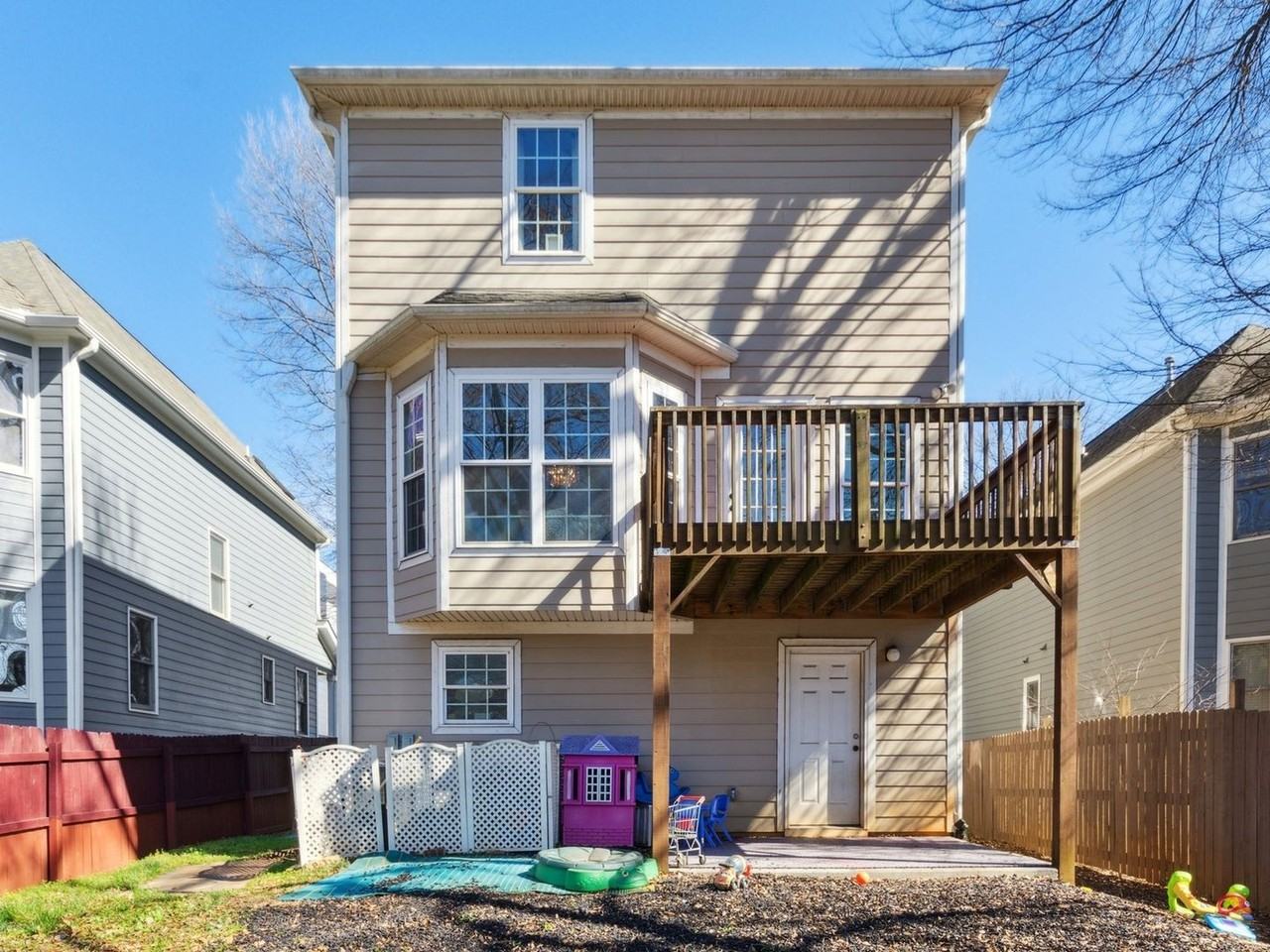 944 Herndon St Nw - Photo 2 of 26