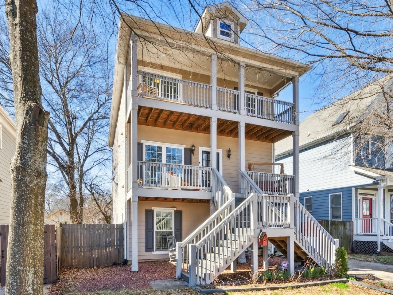 944 Herndon St Nw - Photo 3 of 26